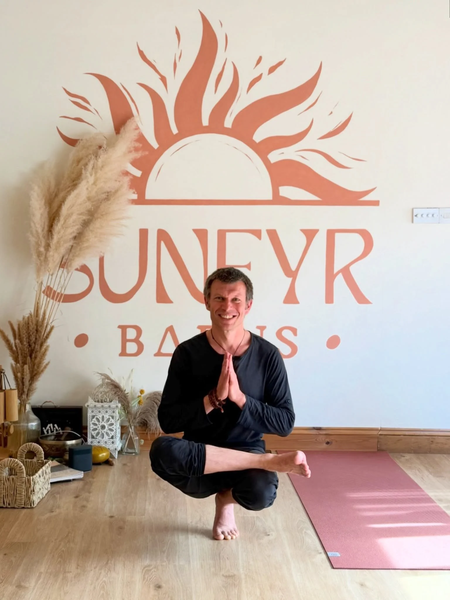 Yoga asana was never meant to be a performance.

It was never really about how flexible we are, whether we can get our foot behind our head, or how beautiful we look upside down in an inversion.

The practice lives in the challenge itself.
In staying