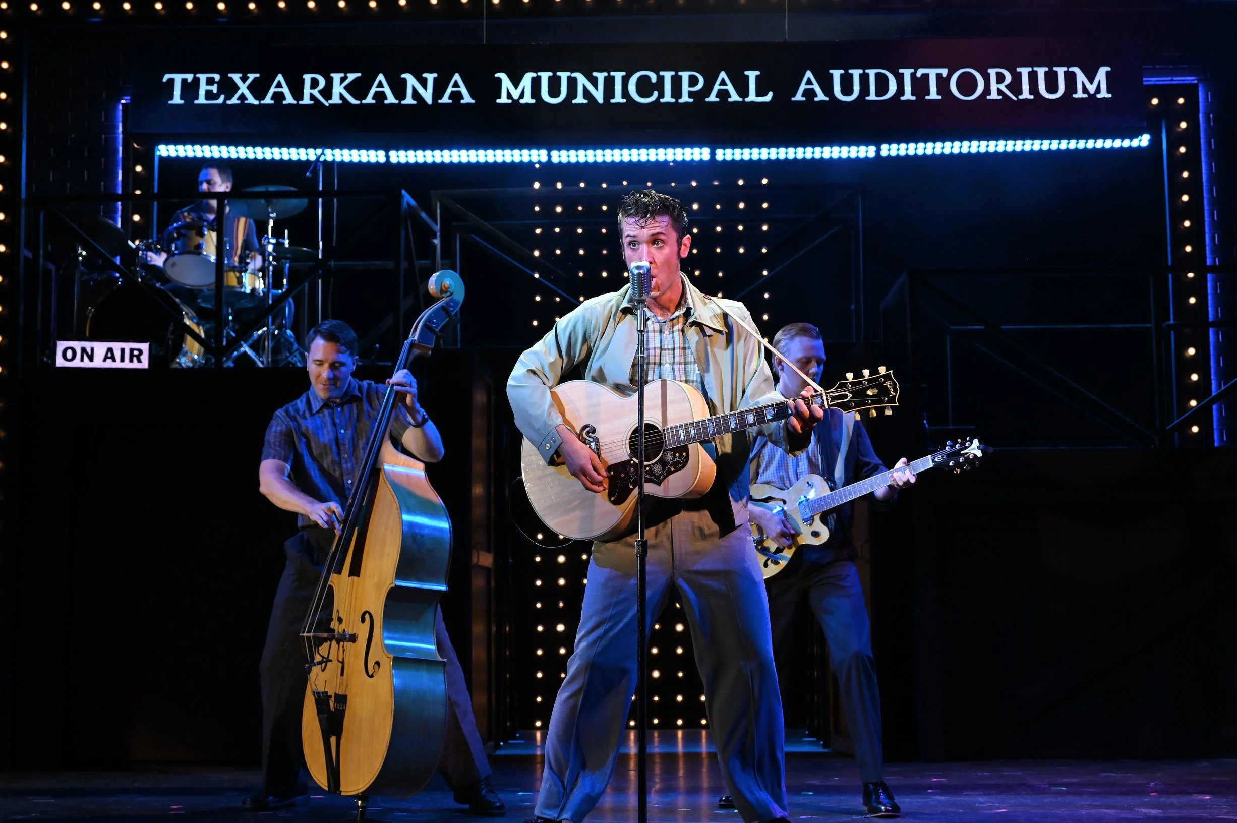 2025_08_HEARTBREAK HOTEL_17.jpg