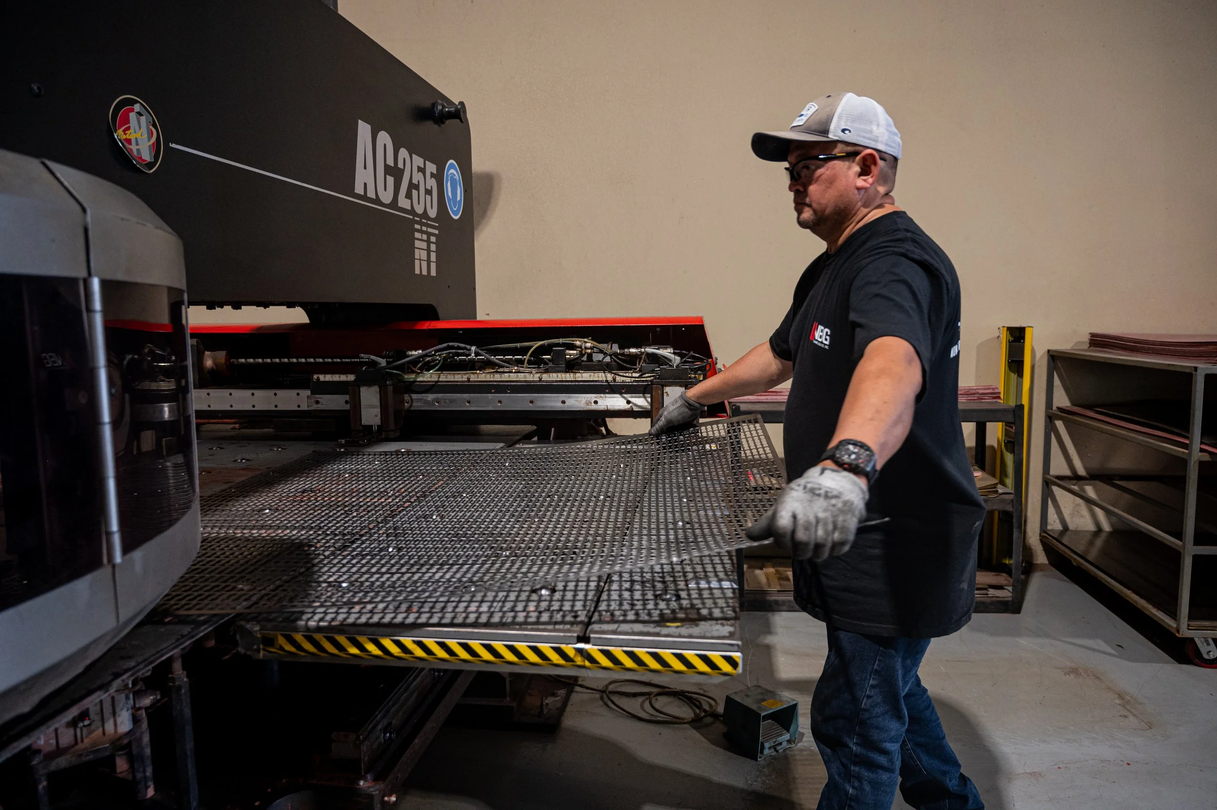 Large metal sheet manufacturing