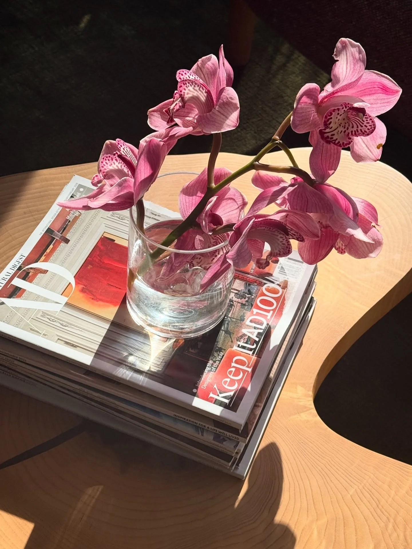 Life lately at Ze Collective 🤍
new clients, inspiring projects, content shoots, cozy in-between moments, and a little human growing alongside it all. Feeling very grateful 🫶