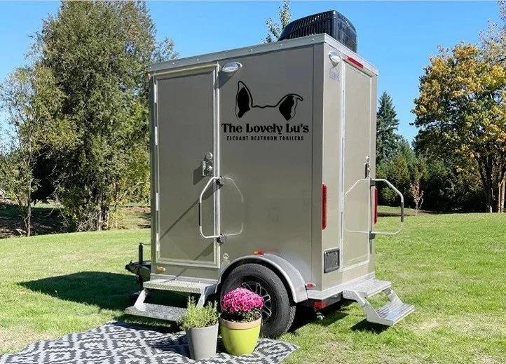 THE MOLLY - 2 STALL TRAILER