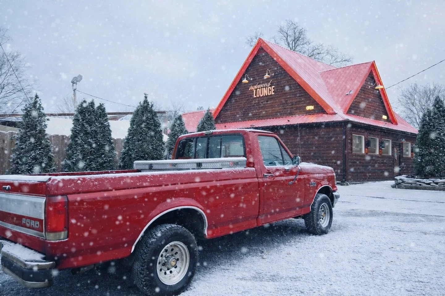 POV : Santa pulls up at the Lounge&hellip; 
Gonna find out we&rsquo;re naughty AND nice. 🎅🏼🎄❄️

#inglewoodlounge #naughtyandnice #eastnashville