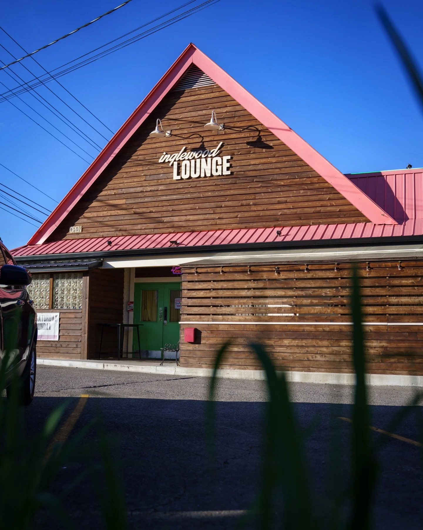 Just a friendly little neighborhood gem&hellip; You coming? Doors open at 5PM. 🌞💗
New cocktails launch TONIGHT 👀🍸

#inglewoodlounge #eastnashville #neighborhoodvibes #cocktails #foodie 📸 : @inthemitzofitall