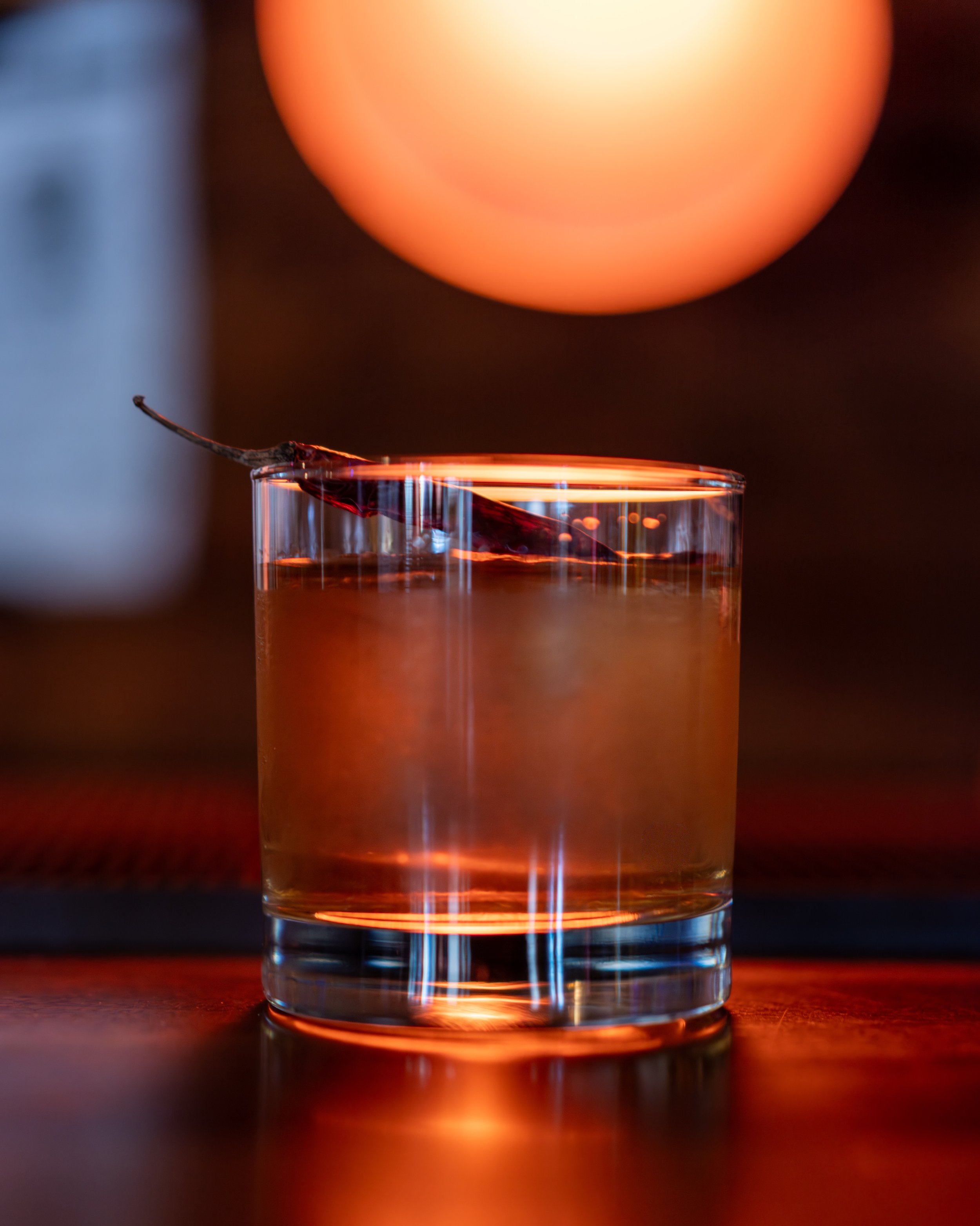 Smoke Stack 💨🔥 Mezcal, ancho reyes, cacao, &amp; bitters&hellip; for slow sips &amp; late nights at the Lounge. ✨

#inglewoodlounge #sinners #eastnashville #mezcal #mezcalcocktails
