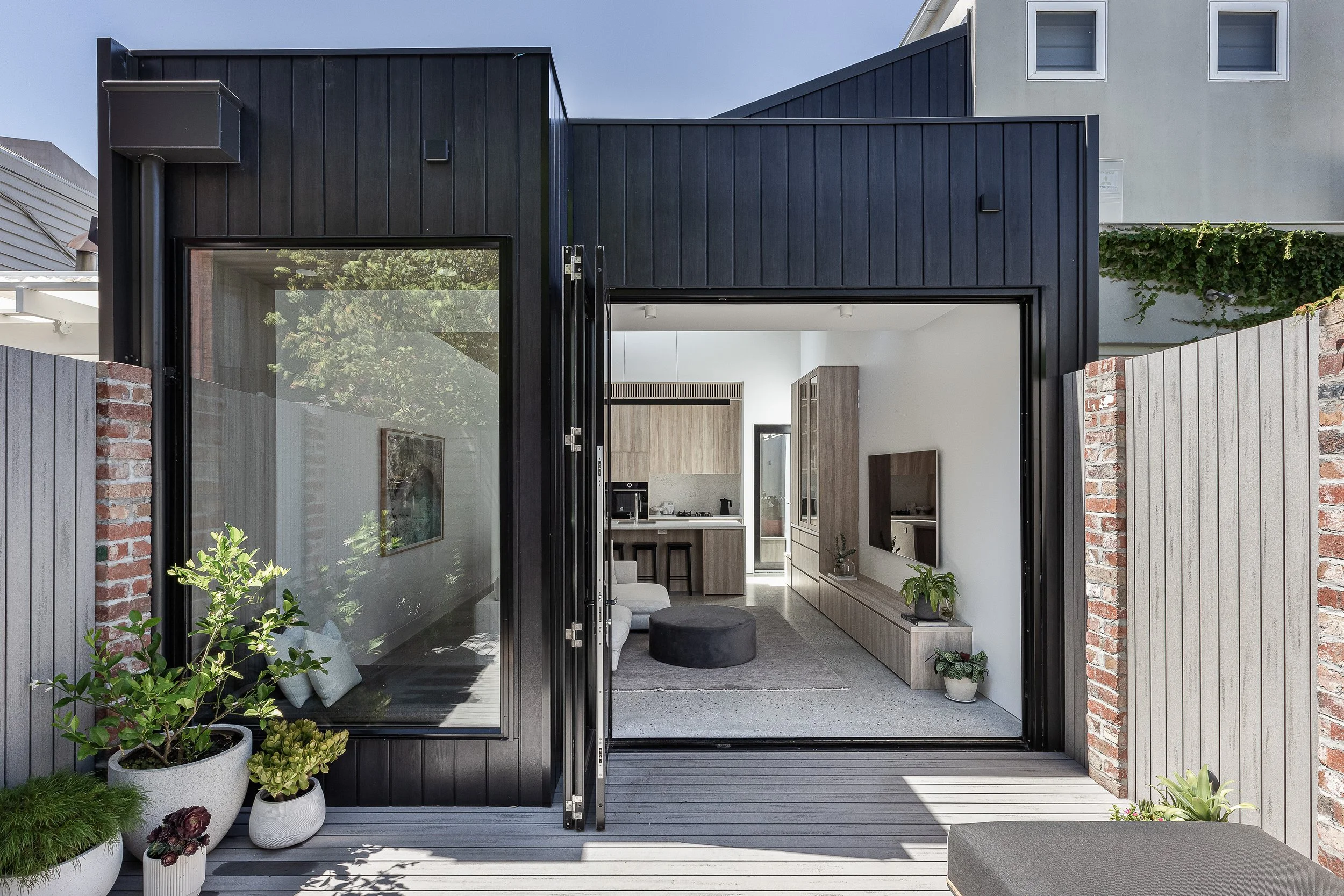 Cobden St South Melbourne
Luxury Refurbishment of Residential  