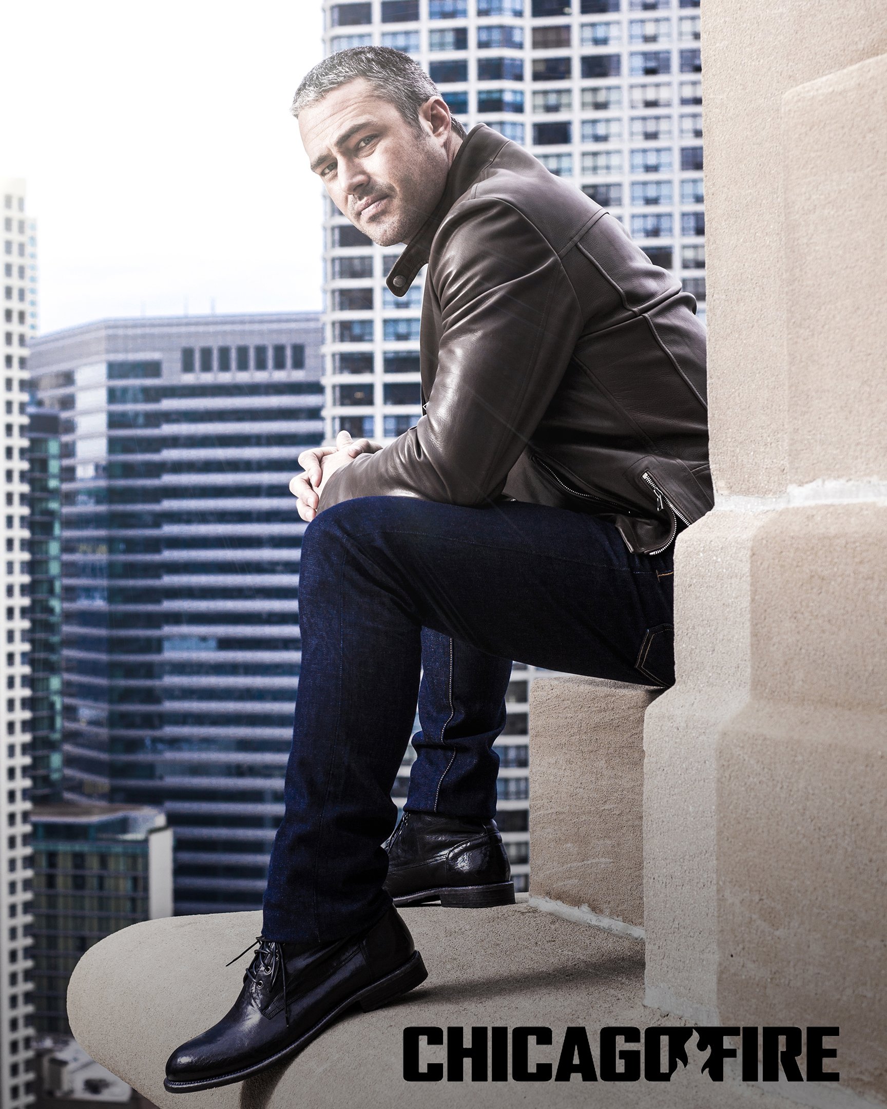 37_Taylor Kinney.jpg