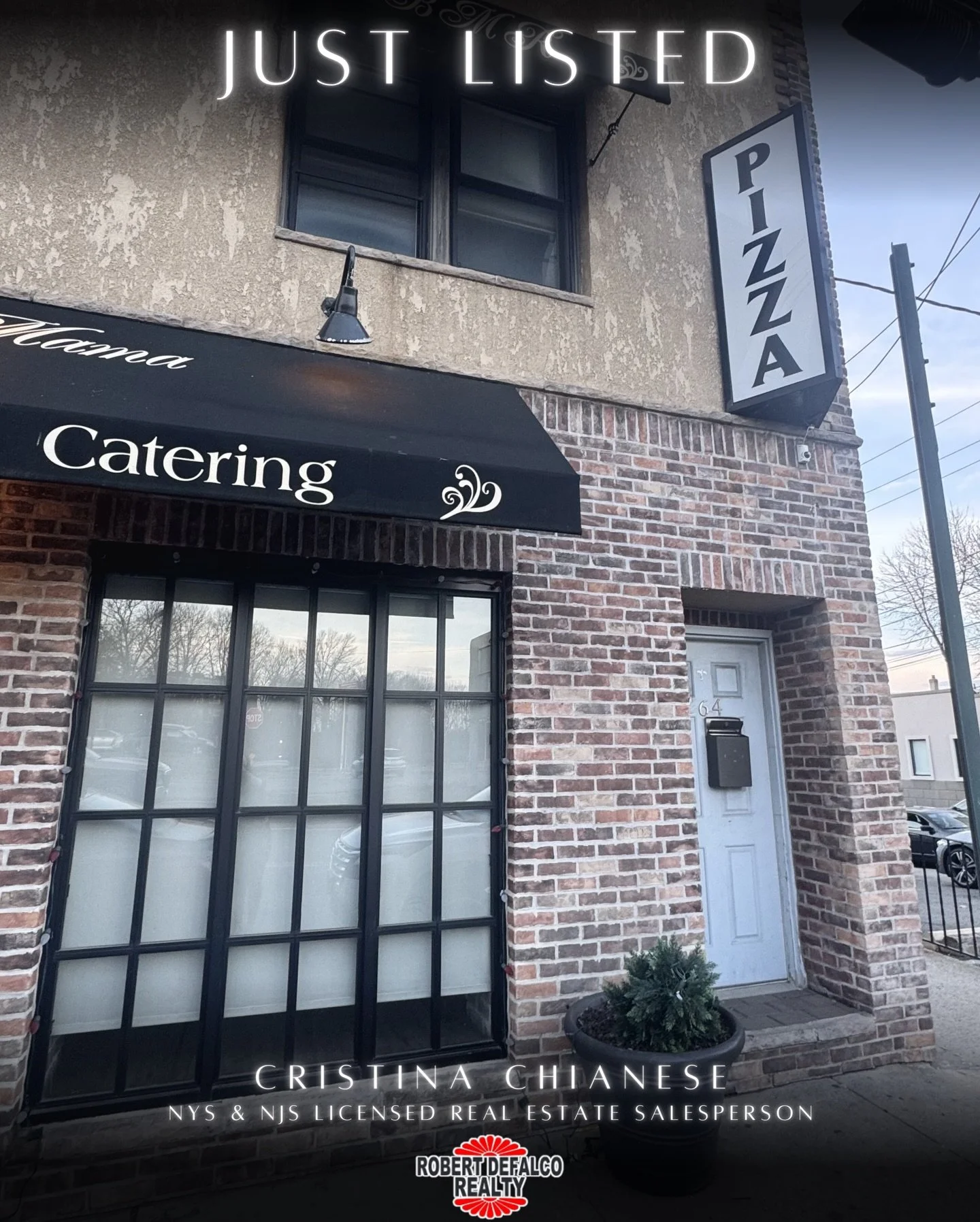 ✨FOR LEASE✨

📍 264 Morningstar Road, Staten Island, NY 10303

🛌 2
🛁 1
$2500/mo
No utilities included
2nd FL

2-bedroom apartment located on the second floor above Bella Mama Rose restaurant, directly across from the Bayonne Bridge. Extremely conve