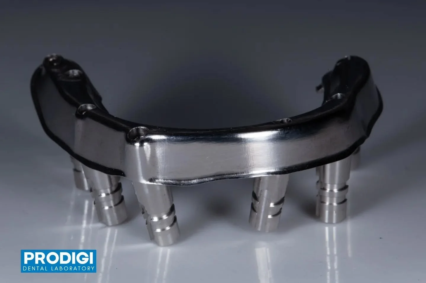 Digitally designed I-bar framework focused on rigidity, passivity, and prosthetic accuracy.
Built to support long-term full-arch success.
#IBar #B4D #FullArchRestoration #Prostho #PodigiDentalLab