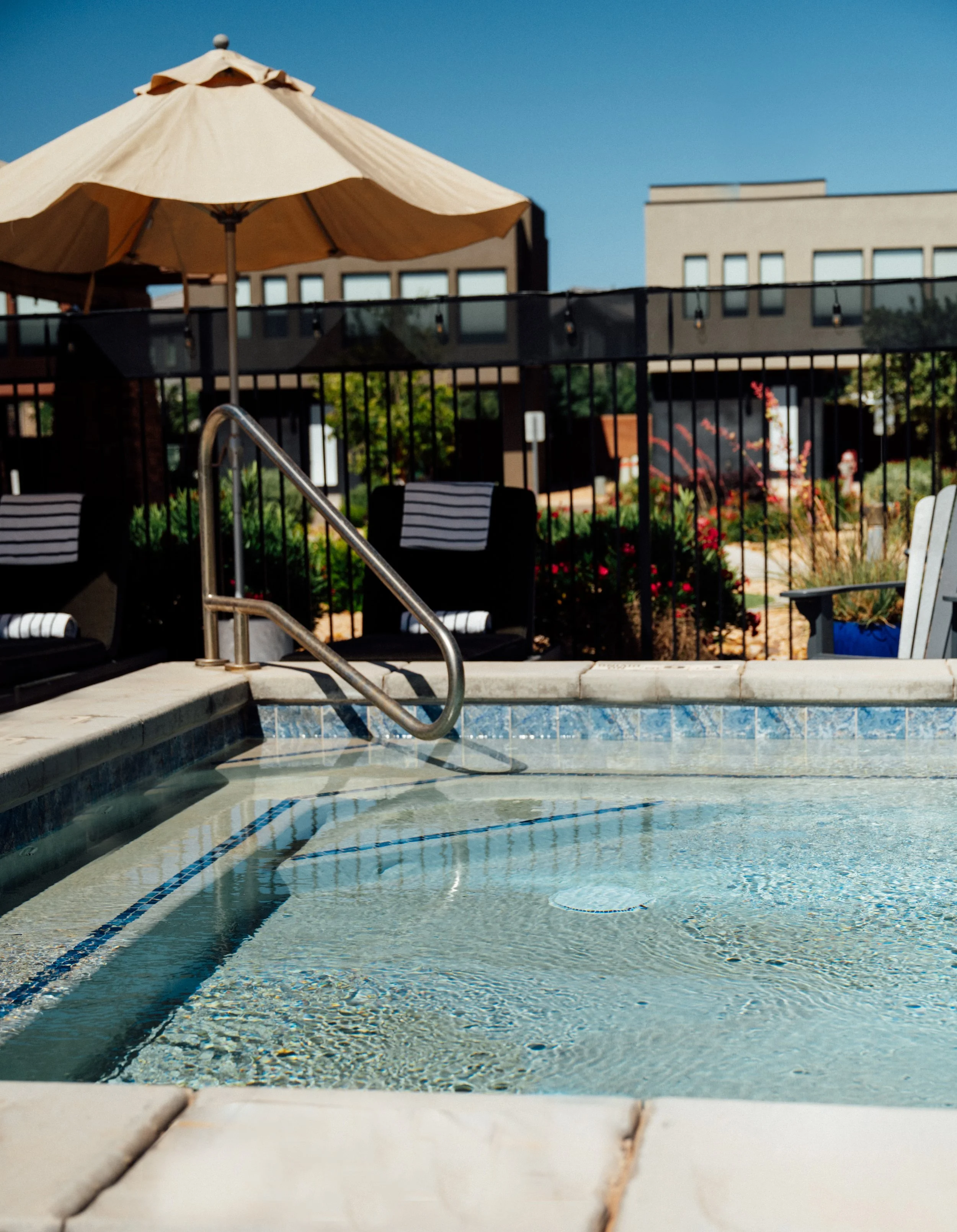 Movara Villas Swimming Pool and Hot Tub