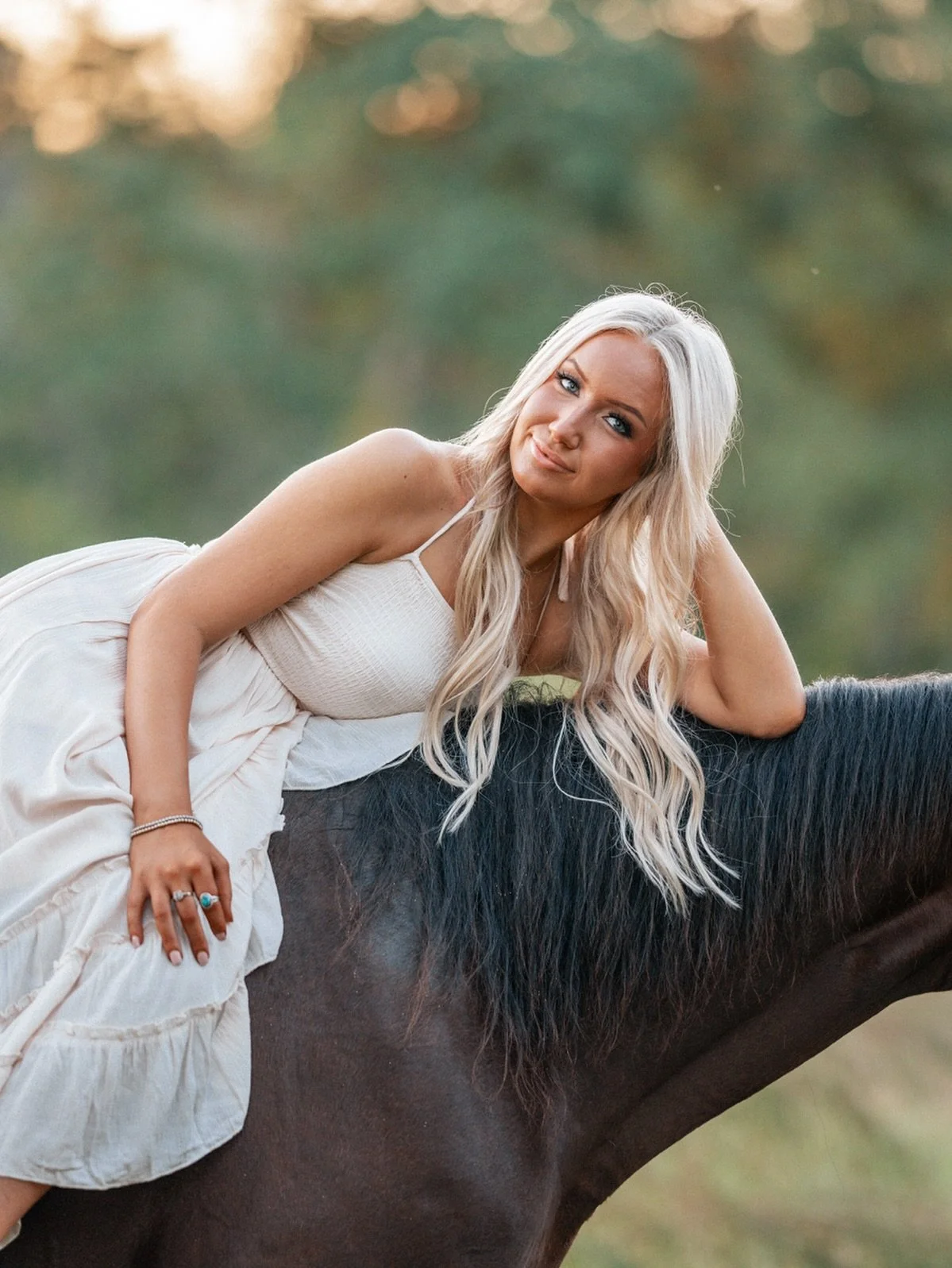 This summer weather has me missing fall so much!! Sunsets, crispy mornings&hellip; 🍁🍂I think fluffy horses is the only downside 😆