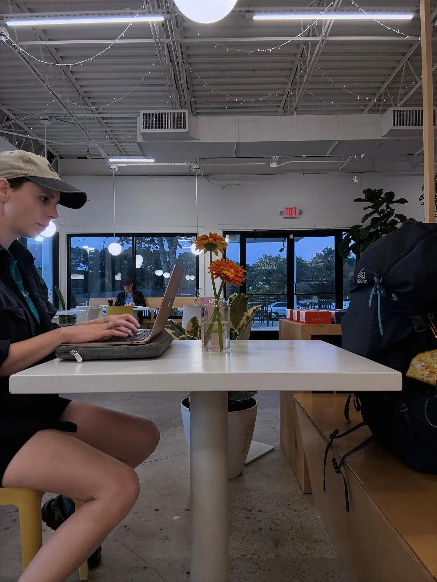 A good backpack can do lots of things. Hold your stuff. Disperse weight and gear. Be a coffee date. 

It can&rsquo;t tell you whether that rash on your lower back is normal or not. It just&hellip; can&rsquo;t. 

Backpacking classes coming soon! 

#ou