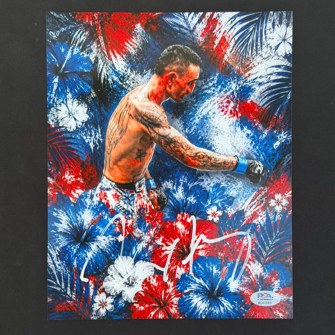 MAX HOLLOWAY AUTOGRAPHED 8X10 PHOTO (PSA WITNESSED)