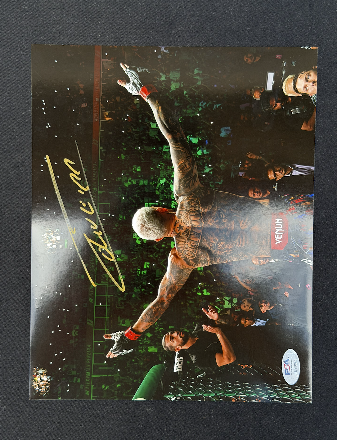 CHARLES OLIVEIRA AUTOGRAPHED 8X10 PHOTO (PSA WITNESSED)