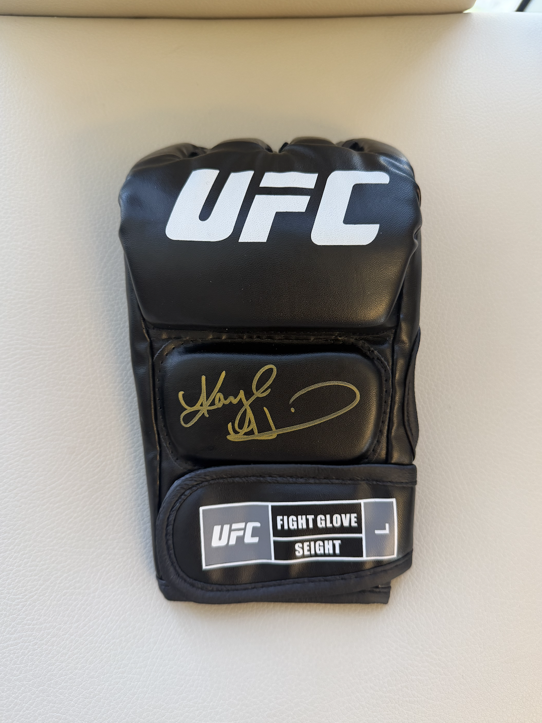 KAYLA HARRISON AUTOGRAPHED GLOVE BLACK (PSA)