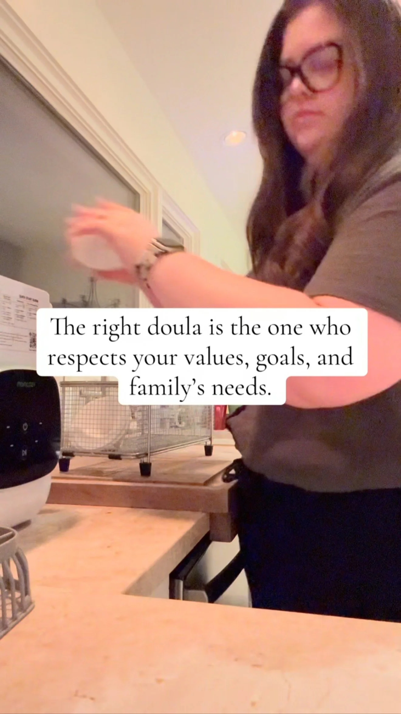 💚 Not every doula is the same.
I trust medicine + modern care for my family most of the time, but I’ll always respect your right to choose what feels best for yours. 🫶
I keep myself up to date on holistic care to be able to serve moms who wan