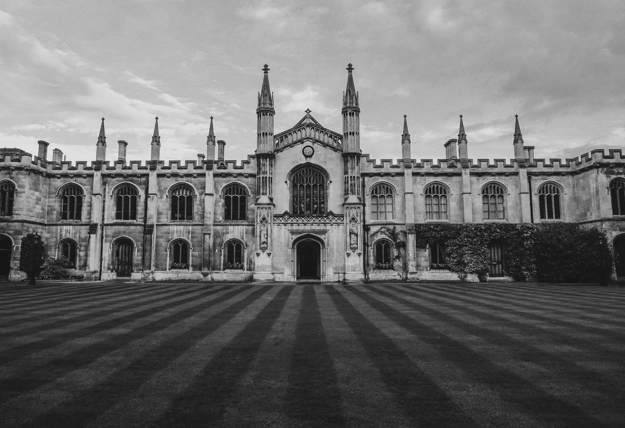 How to Choose the Right Australian University Course for Your Career Goals