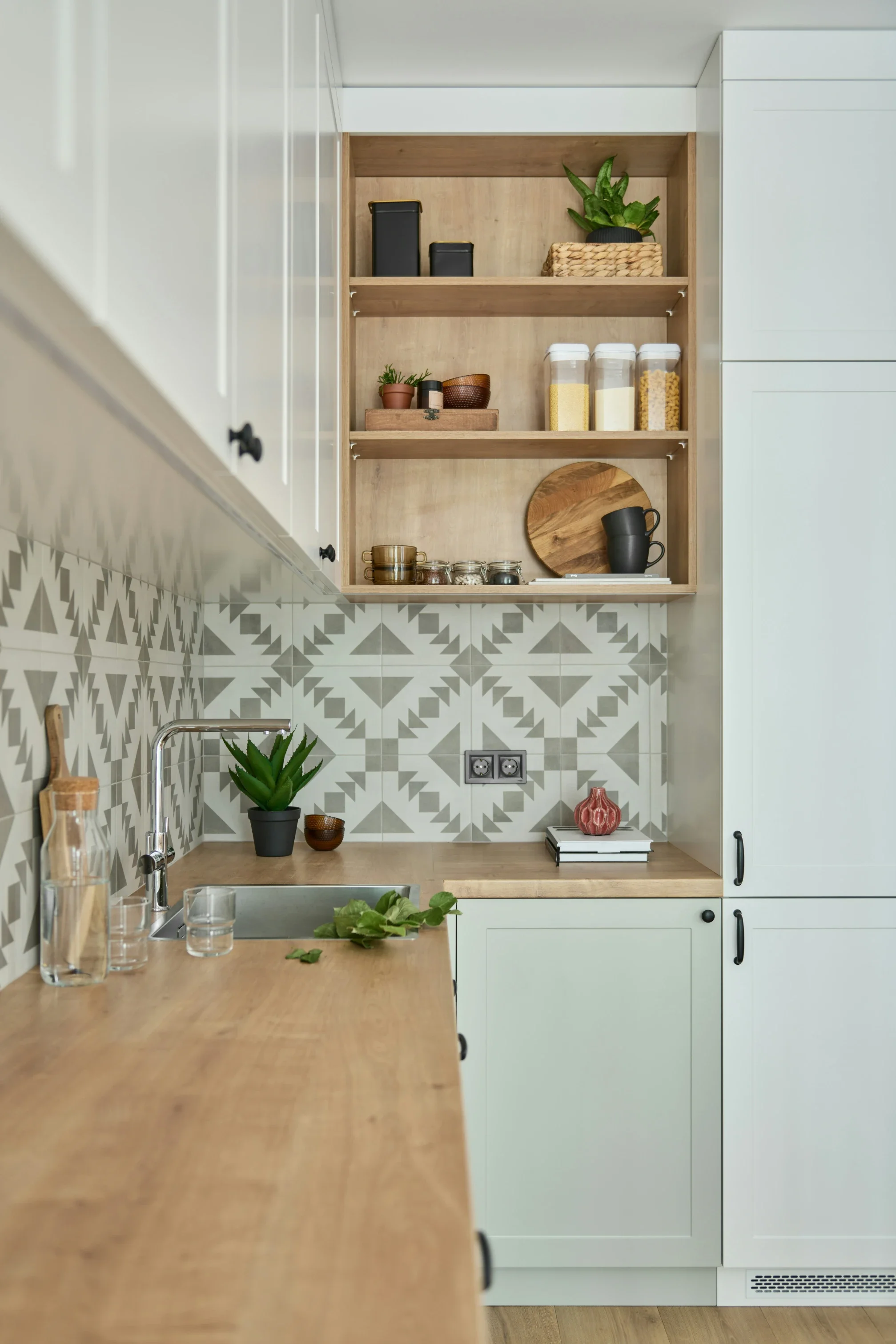 DIY Kitchen Refresh: Smart Cabinet Upgrades That Actually Change the Space