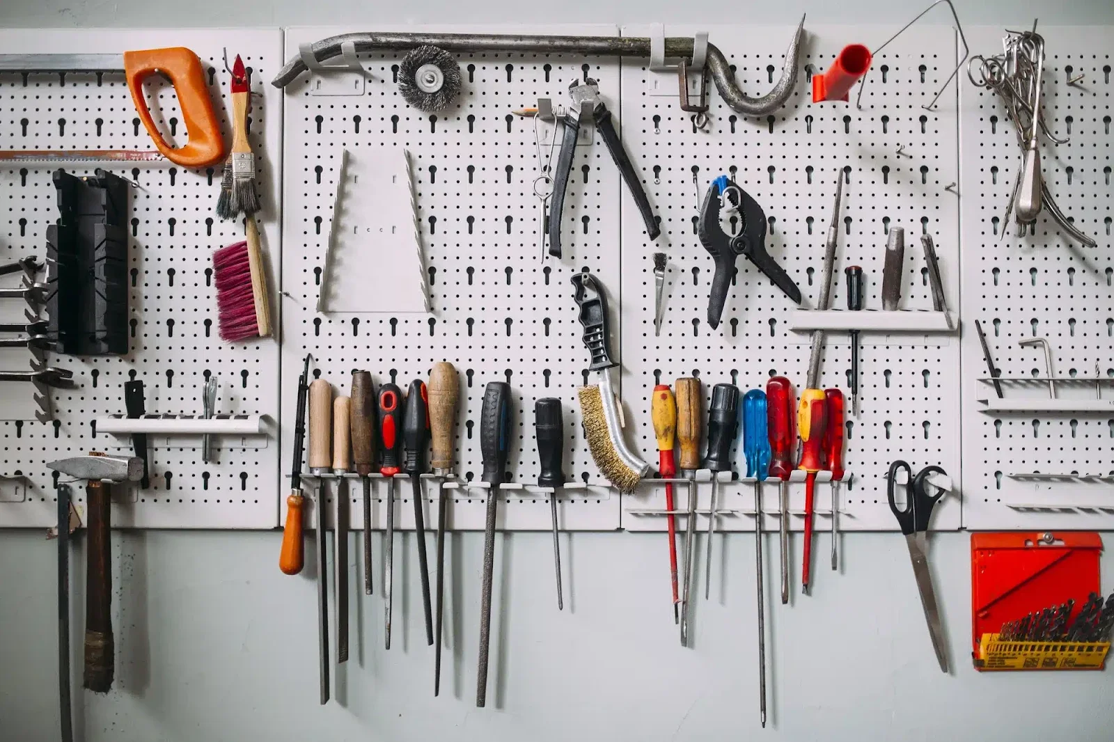 10 DIY Repair Kits Every Homeowner Should Keep in the Toolroom
