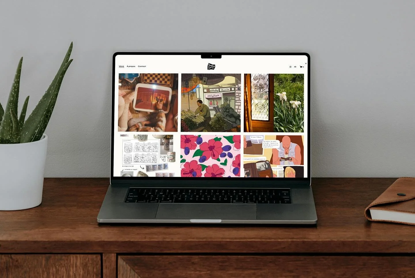 Alerte ! Mon nouveau site est disponible ! 🫶🏻💫 M&ecirc;me url : loulourerolle.com

Plus de clart&eacute; et une petite nouveaut&eacute; : la possibilit&eacute; de passer ta commande personnalis&eacute;e directement sur le site. Je t&rsquo;en dis p