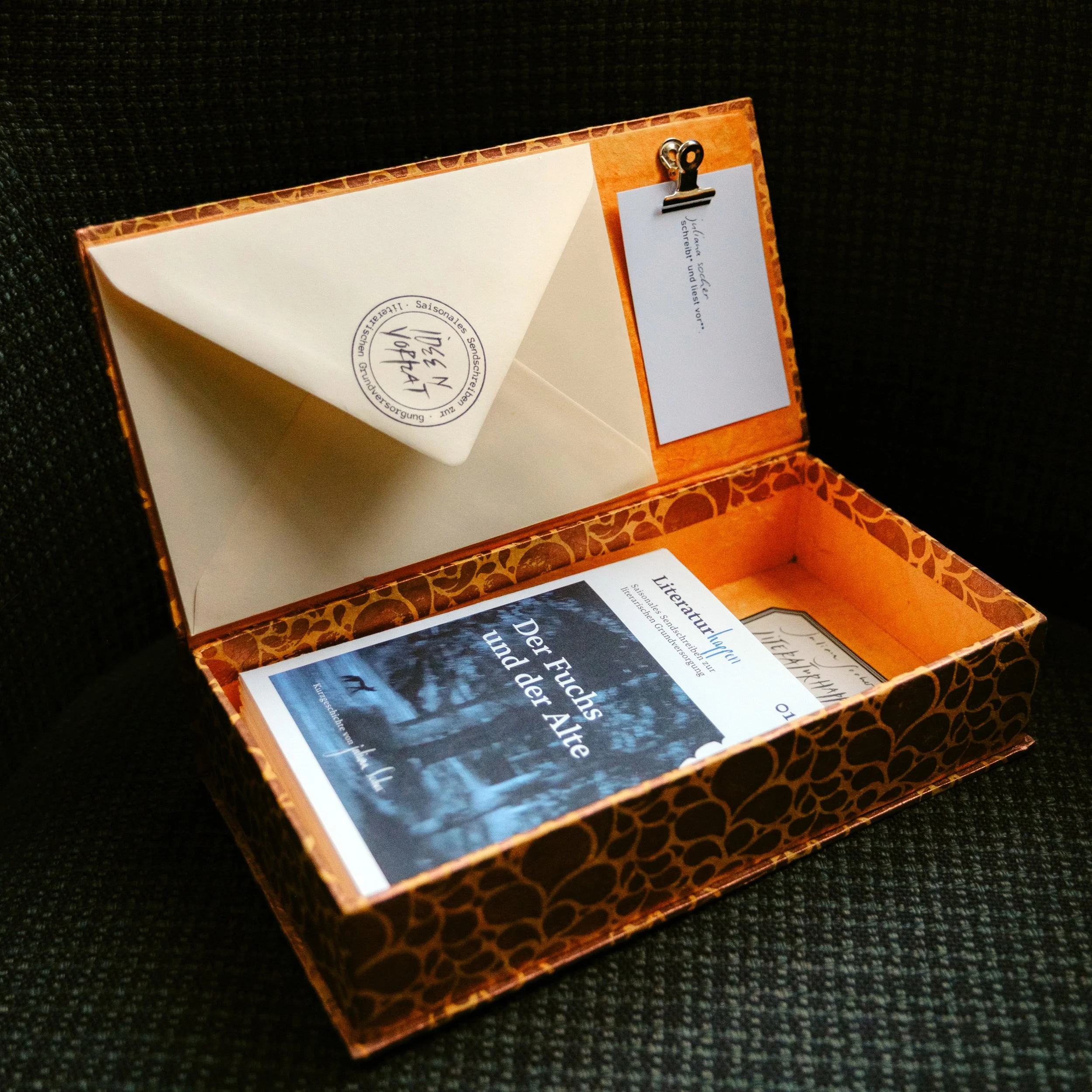 Vorratstruhe Literaturhappen 2025 - Ausgaben 01-12