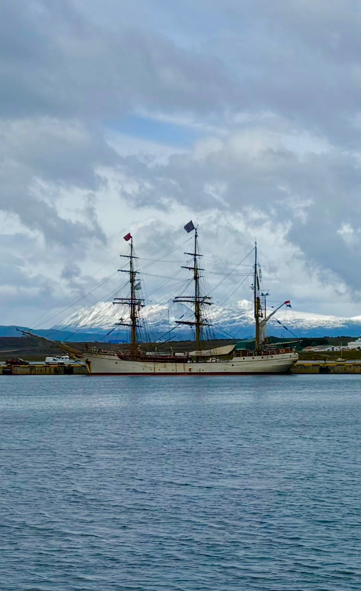 Habits &amp; Goals: Adversaries or Partners?