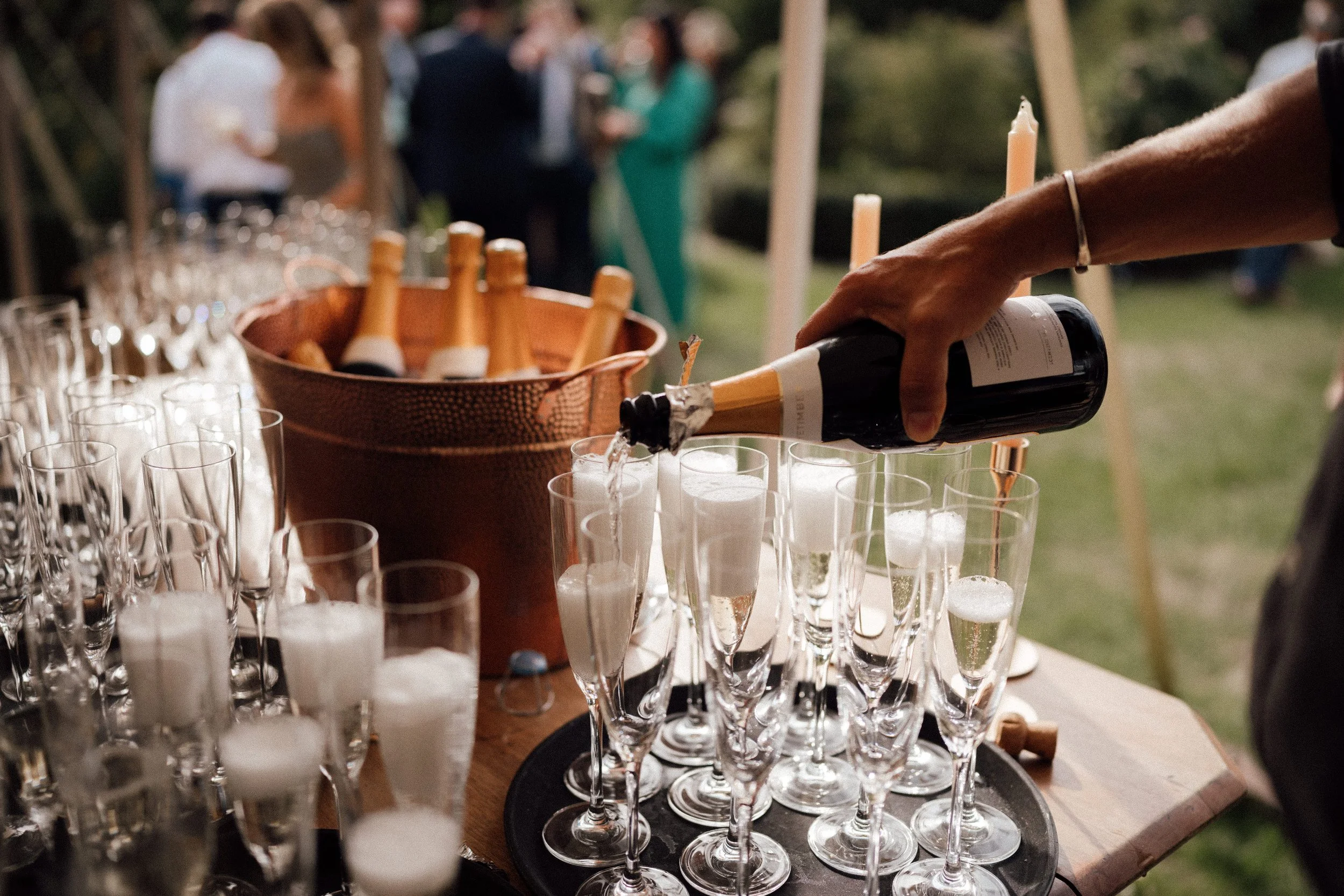 Champagne Pour.jpg