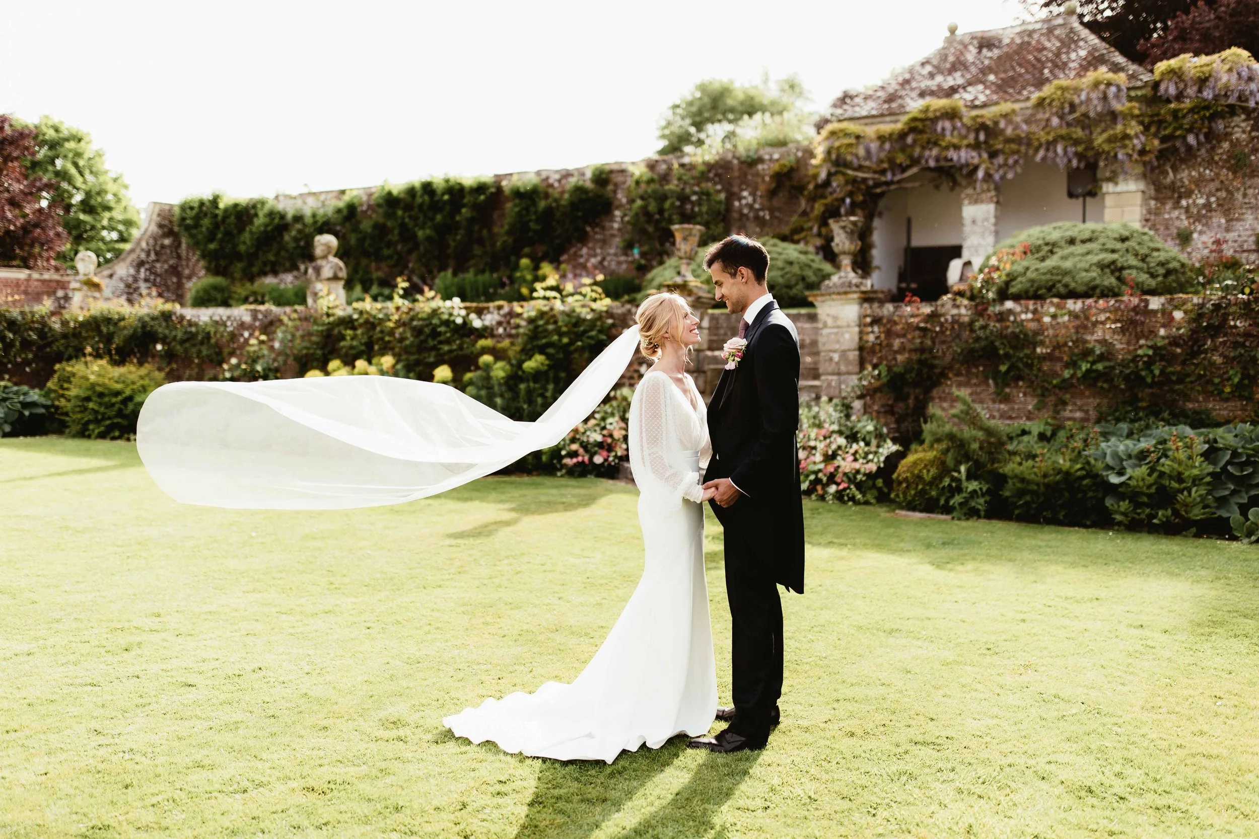 Katrina and Pete. Photo Mary Anne Weddings.jpg