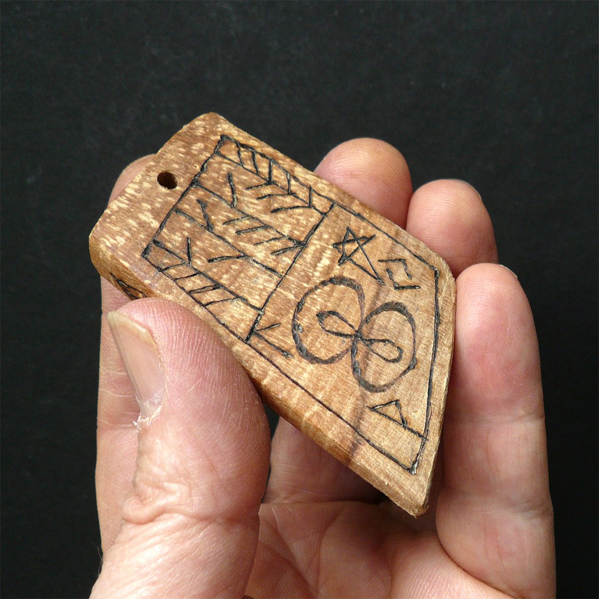 RunePendant4.jpg