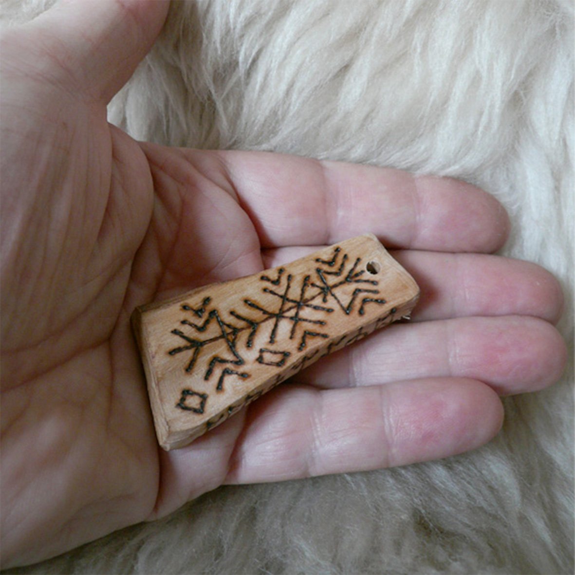 RunePendant2.jpg