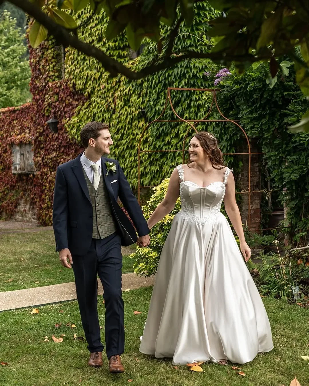 Just a few of my favourite photos from Philippe &amp; Holly's beautiful wedding day at @duffryn_mawr at the beginning of September! 

One of my favourite weddings ever! Didn't stop running around all day, was so lovely to meet so many lush people, ho