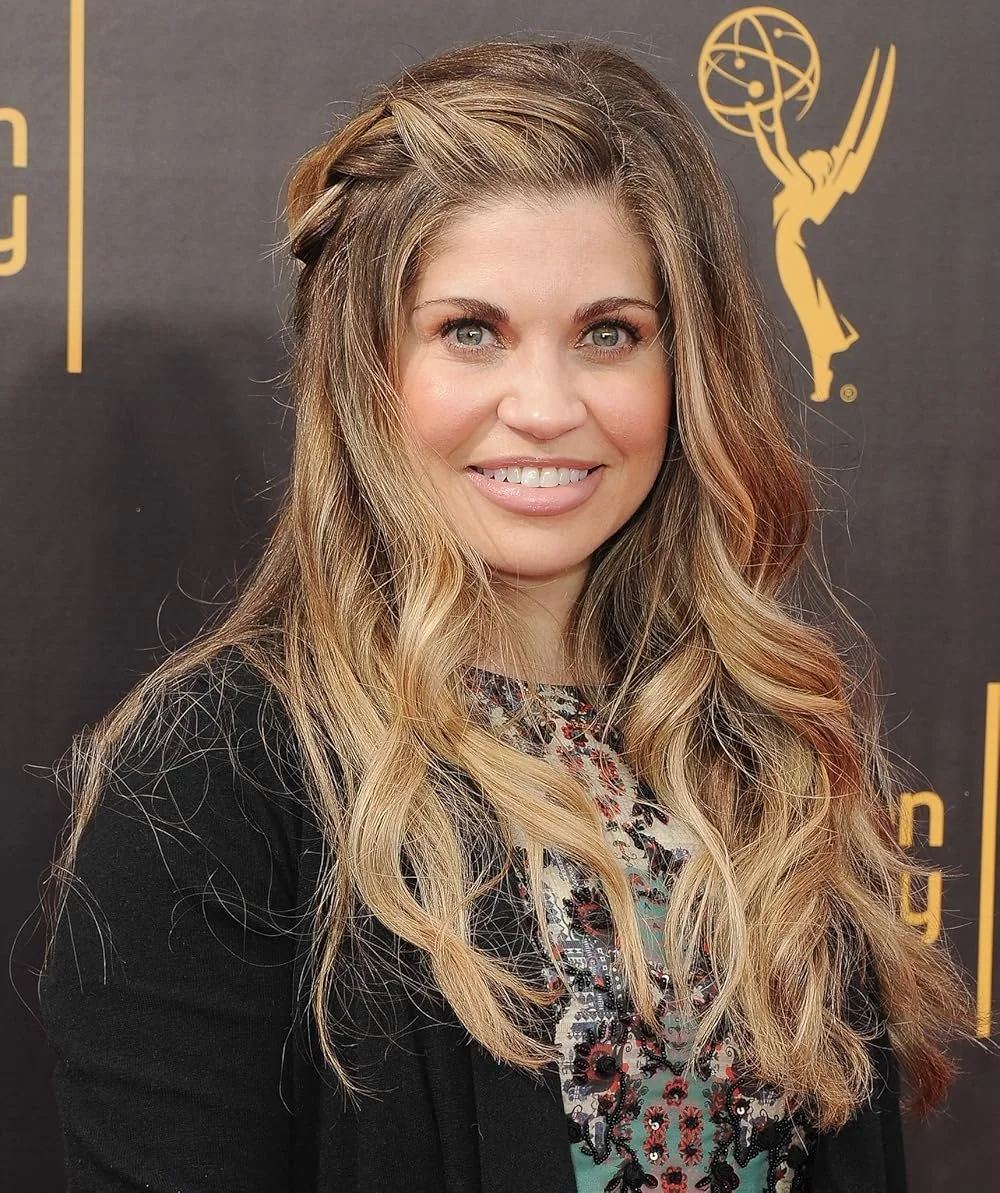 Danielle Fishel @daniellefishel 5M Followers