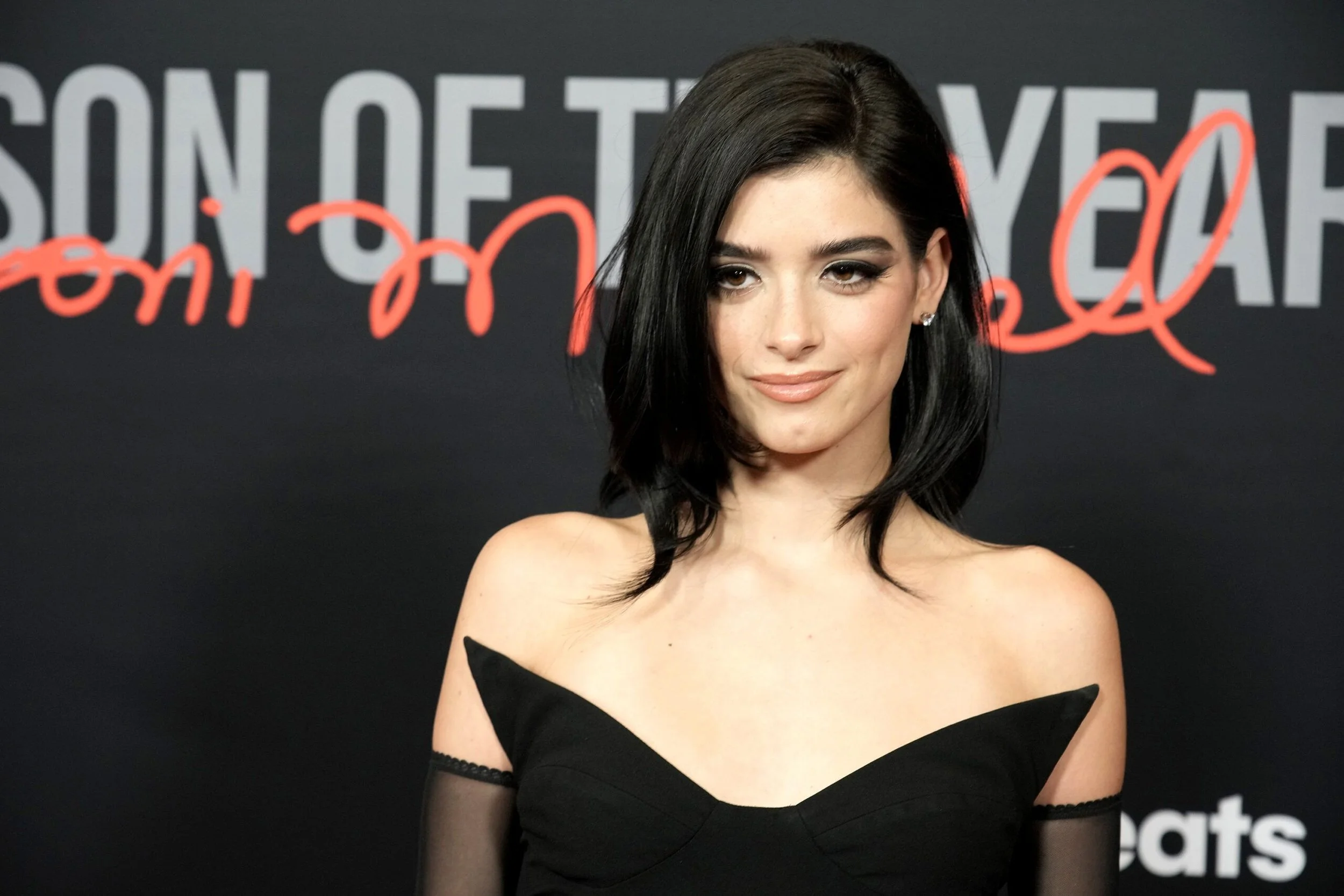 Dixie D’Amelio @dixiedamelio (HG)