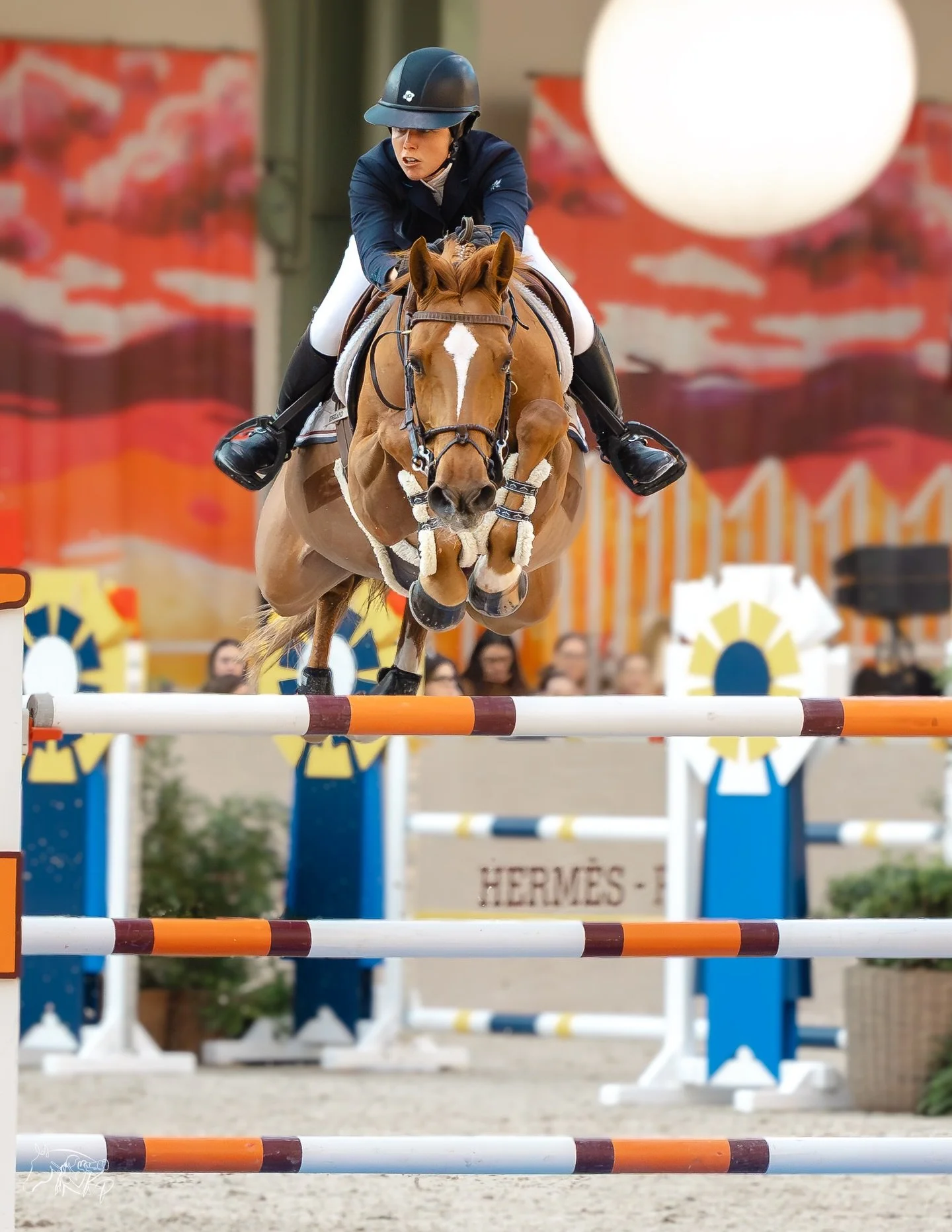 Move over, Emily. This episode is all about @vicgull and Rambo van &lsquo;t Zorgvliet in Paris! 🧡

📸 @kirsty_pasto 

#KirstyPastoMedia #SautHermes