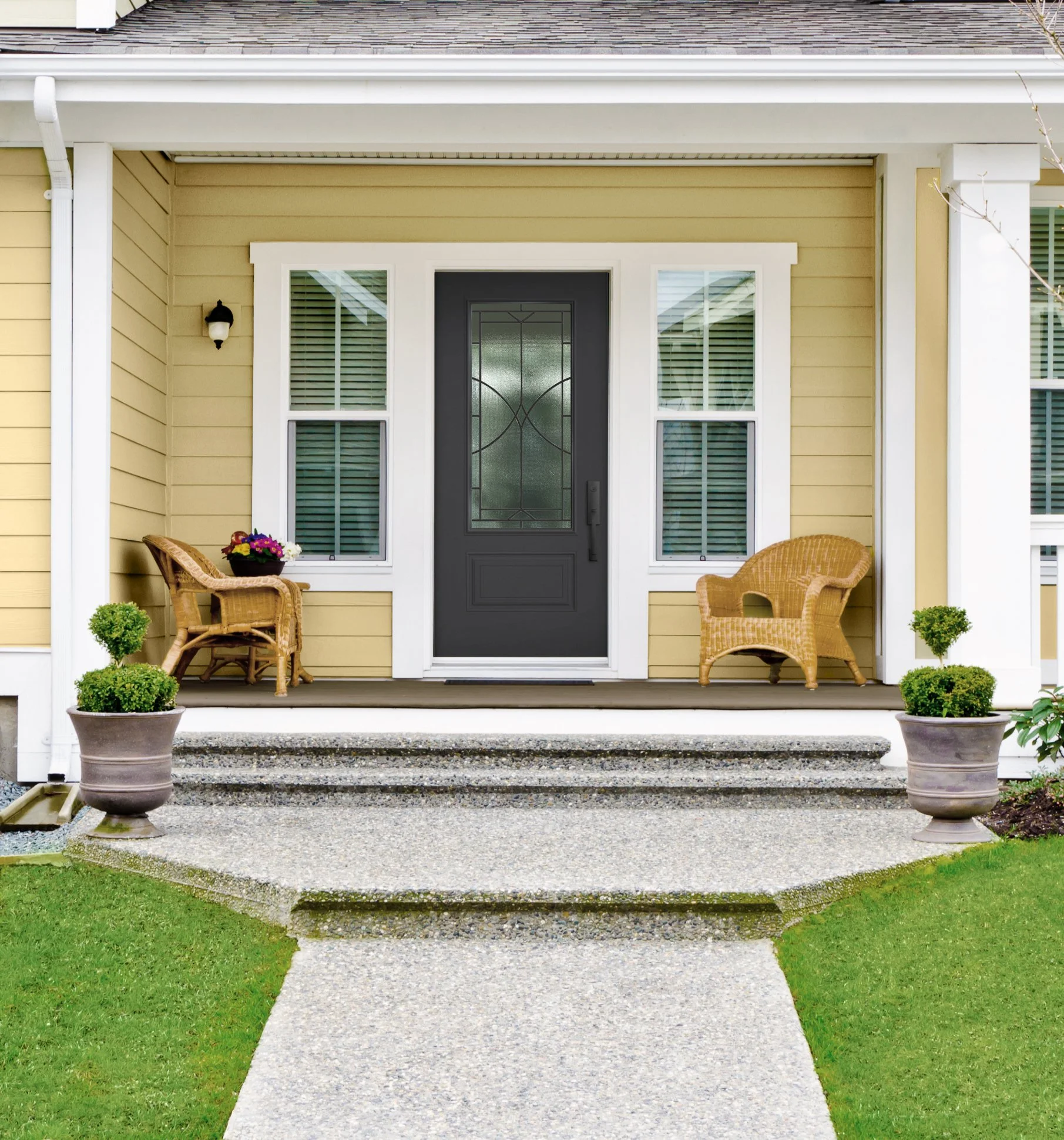 Beautiful front door replacement from Belle using Pella doors