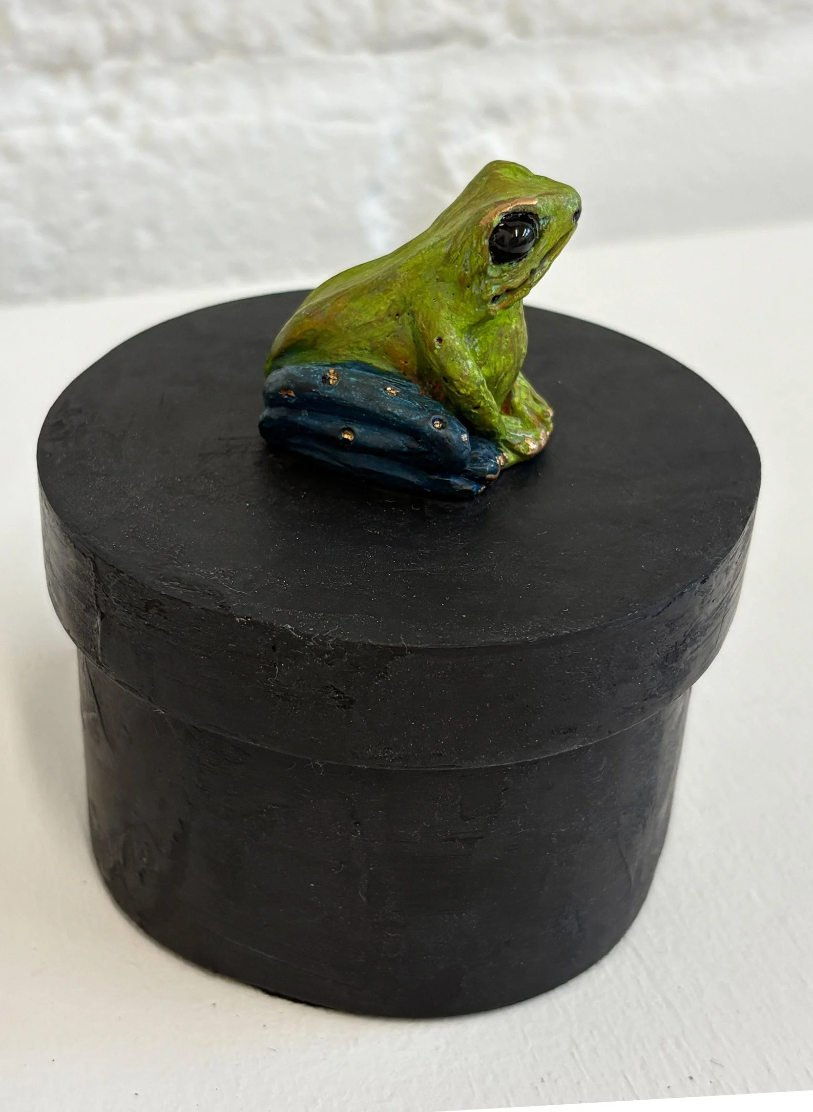 Green.Blue Frog Side View.jpg