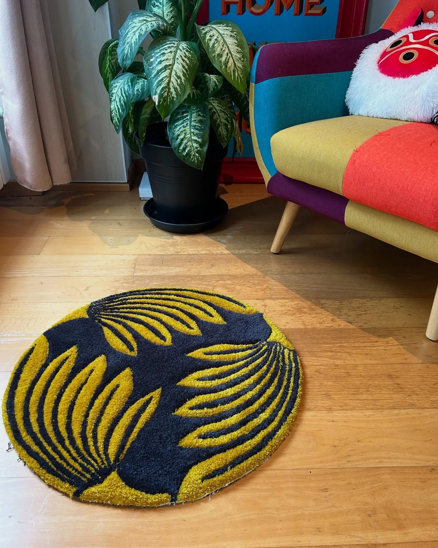 Golden genko 🍂 
&bull;
&bull;
#tapis#faitmain#handmade#rug#rugs#artist#france#bevers#laine