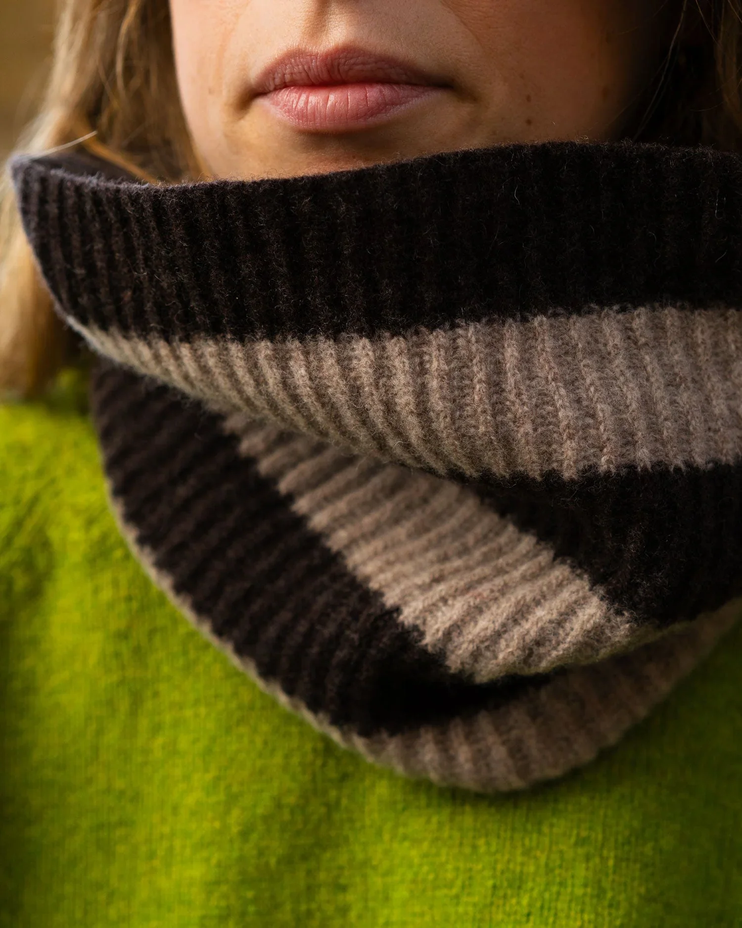 Gweni-Gwyllt-Snood-Coffee.webp