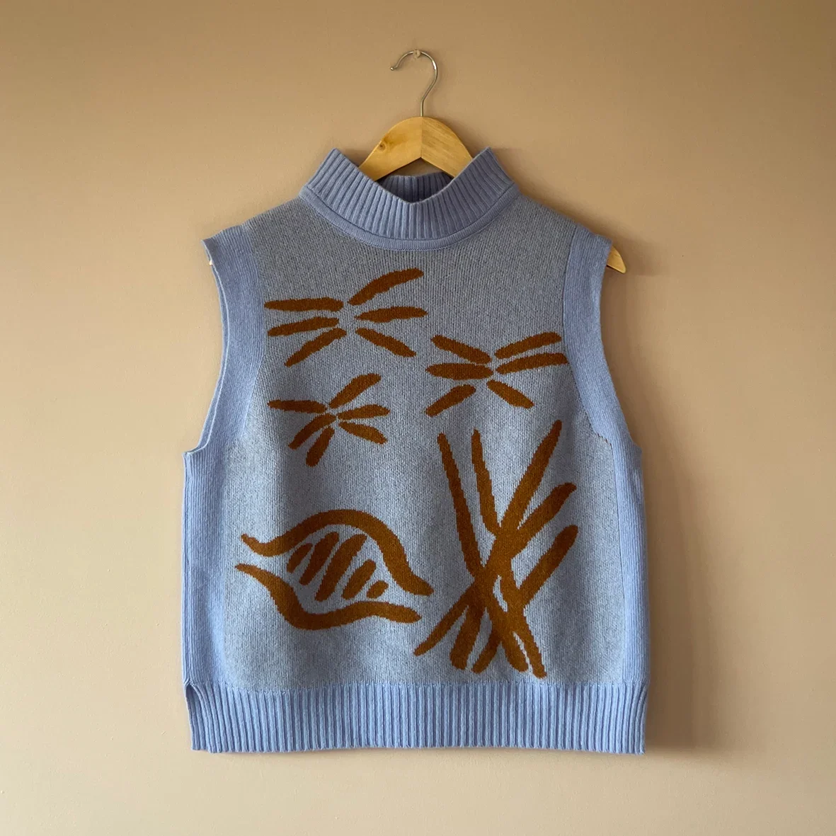 AlDente_Vest_Gweni-Gwyllt.webp