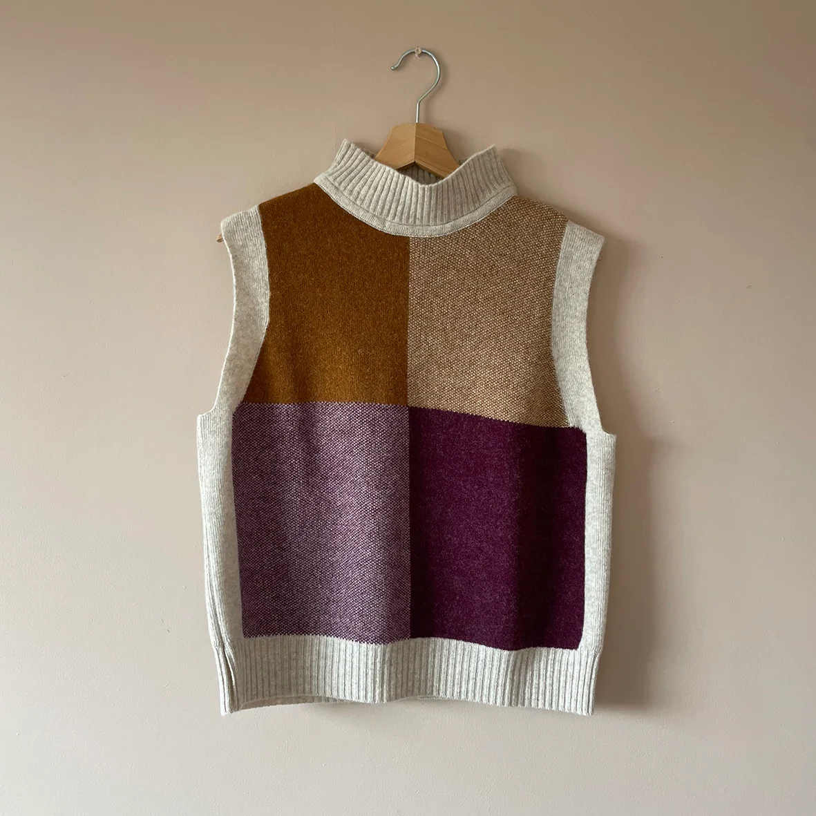 Gweni-Gwyllt-COLOURBLOCK_VEST_CREAM_1296x.jpg.webp