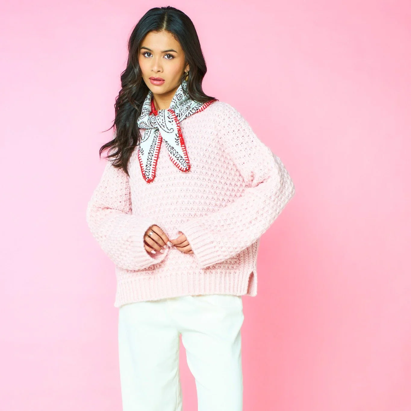 Gwenigwyllt-darwin-oversized-chunky-knit-jumper-pinkcara-the-sky-9669857.jpg.webp
