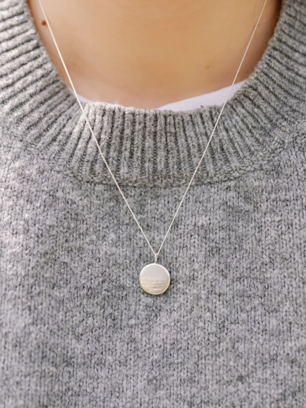 Gweni-Gwyllt-Wave-Necklace-Silver.webp