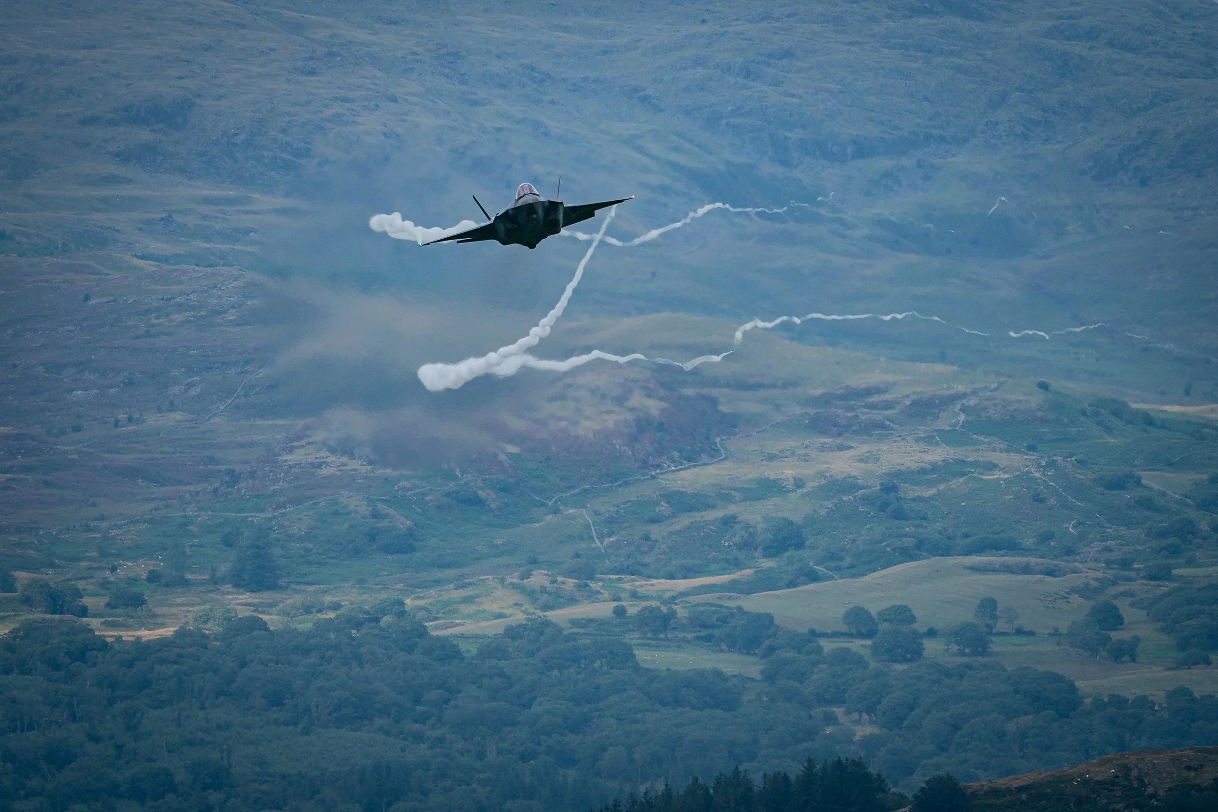 Mach Loop lightened-2.jpg