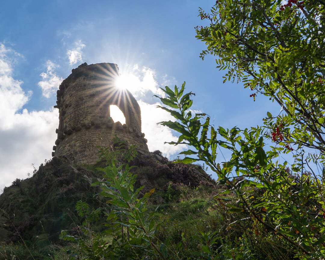 Mow Cop Castle sunburst.jpg