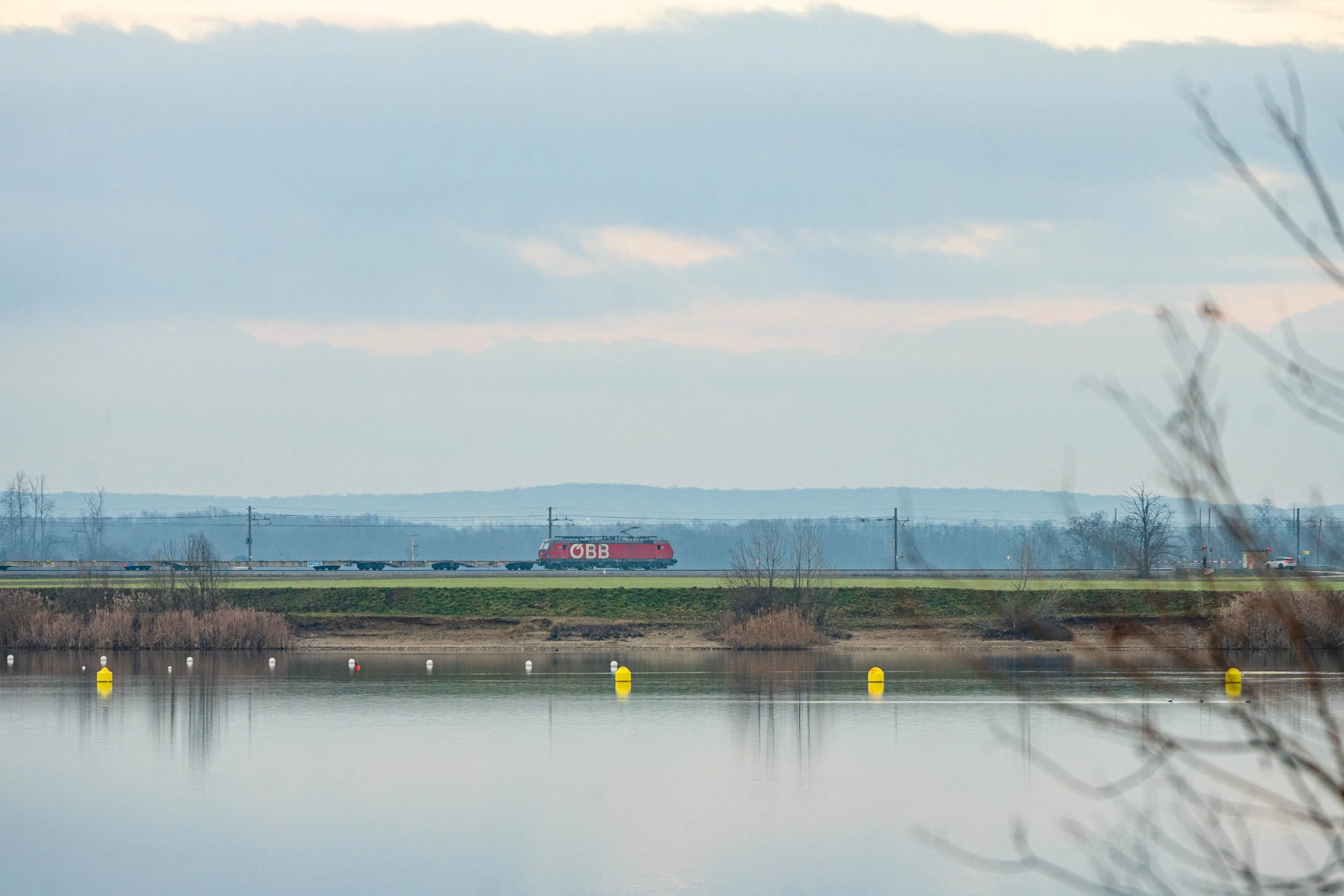 Soboško jezero / pogled na železnico. Januar 2026 / Klara Durič