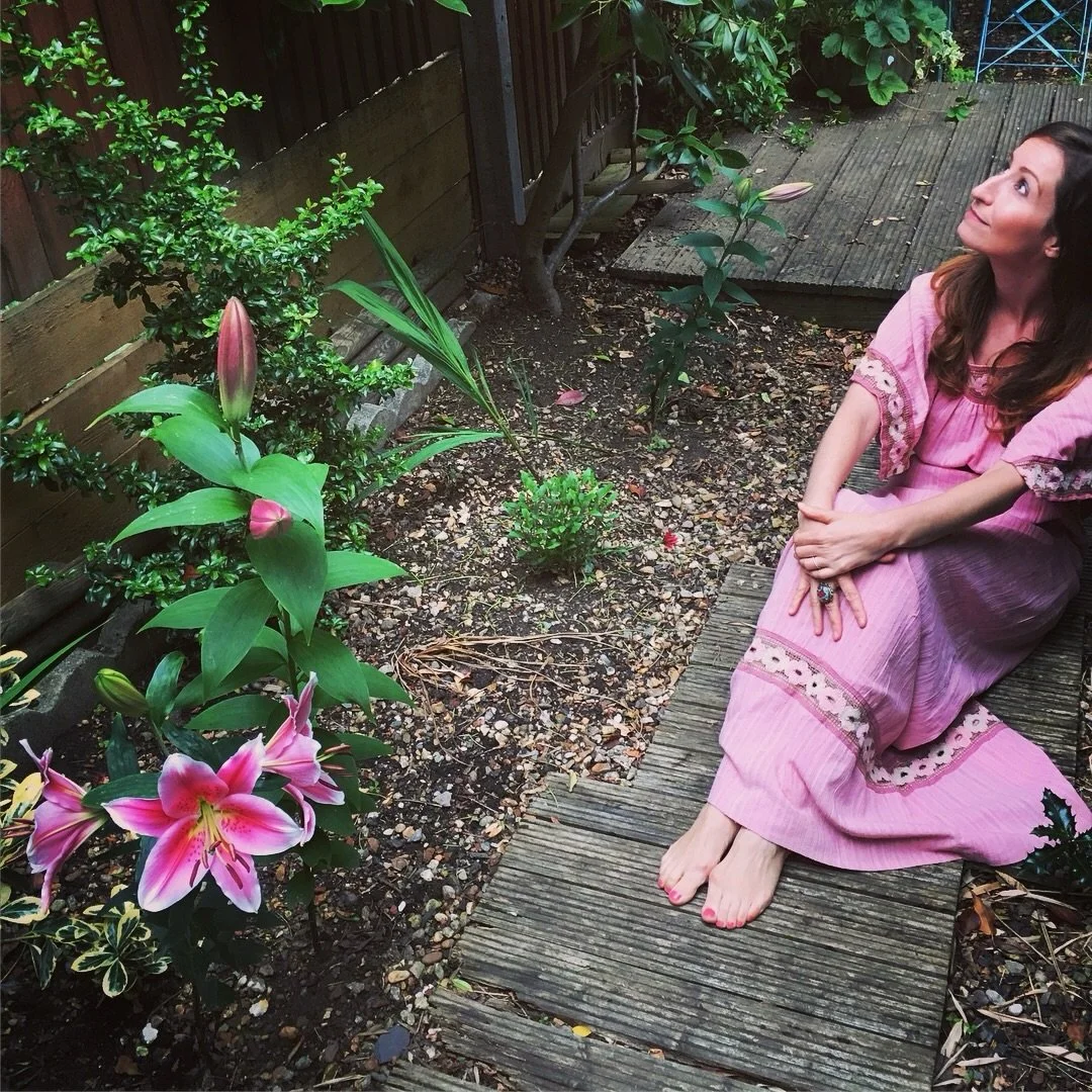 Today 26 years ago I arrived in the UK with a small case and very little money, but so much hope 💕🇬🇧

Life unfolded in ways I could never have imagined &mdash; through joy, challenge, growth and love.
This country shaped me, brought me my husband,