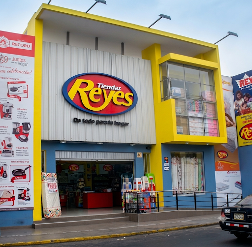 TIENDAS REYES