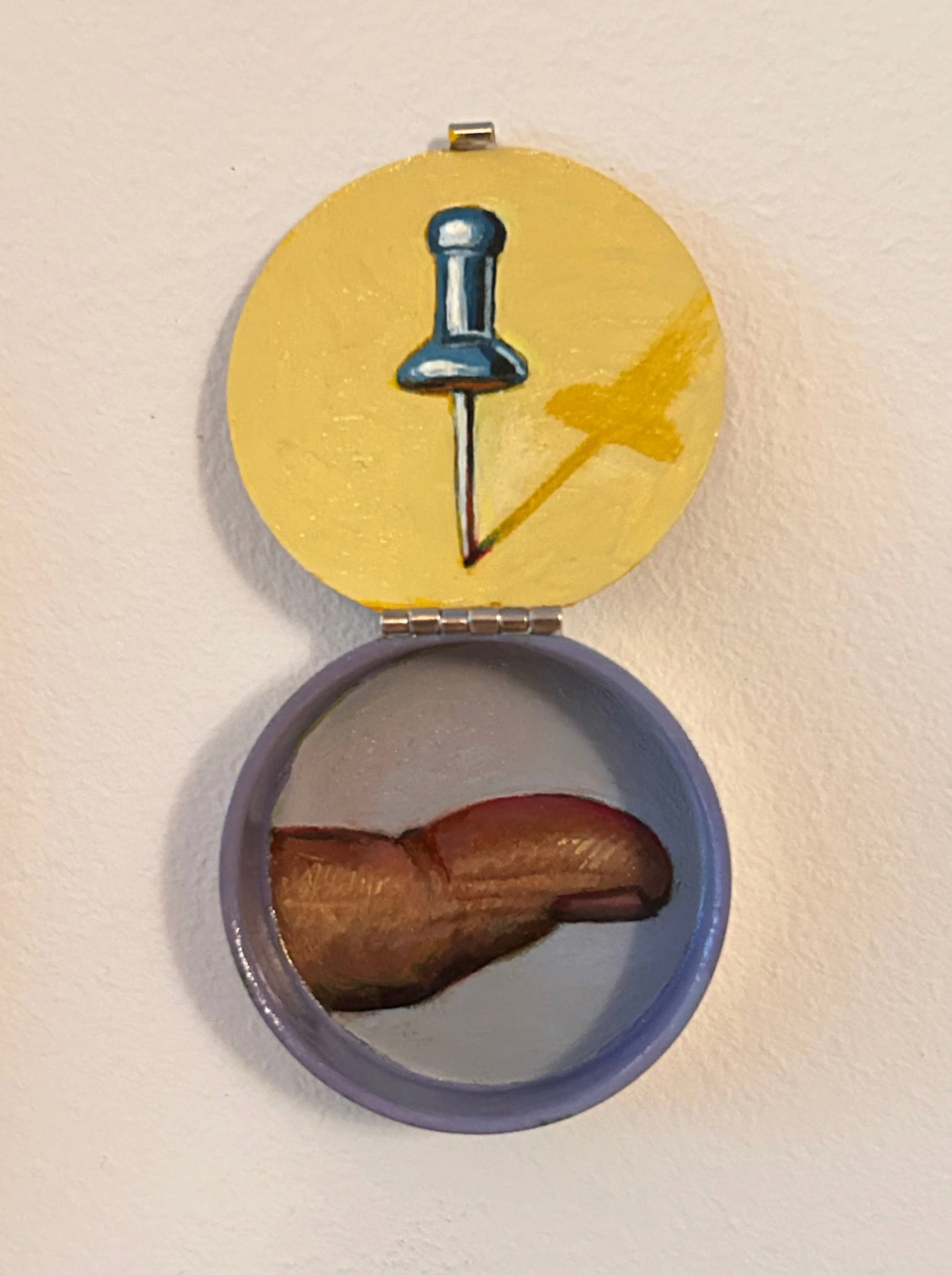 Pushpin with Finger