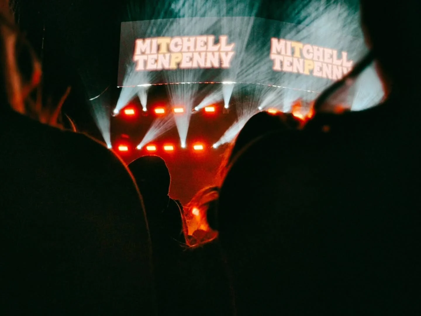 Lights down low, @m10penny up high