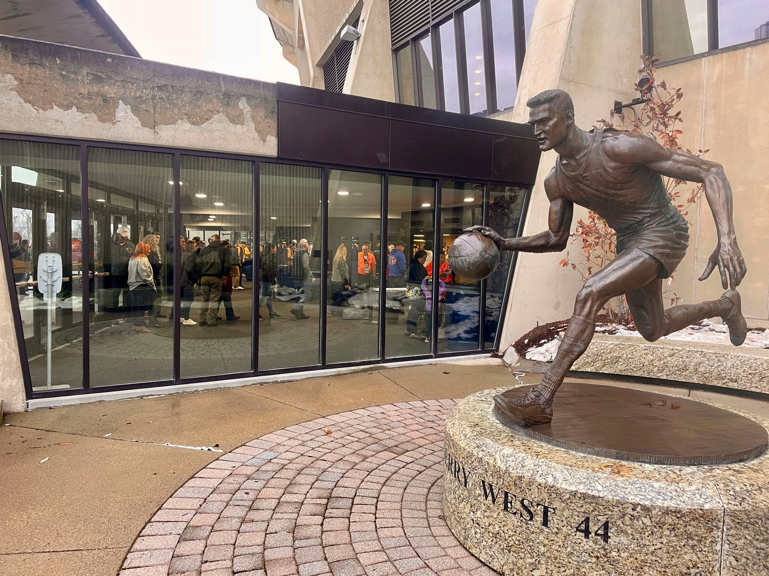 AP: West Virginia celebrates the life of NBA great Jerry West at sellout game with No. 2 Iowa State