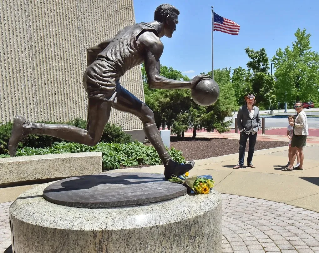 urnpublicidap.orga568f9bf8dcece8274a6a9d18a548048Obit_Jerry_West_Basketball_53908.jpg